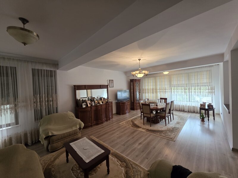 Pipera, vila individuala 220mp, teren 723 mp.